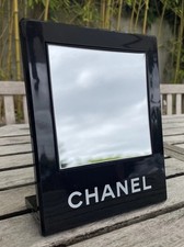 VERITABLE PETIT MIROIR CHANEL