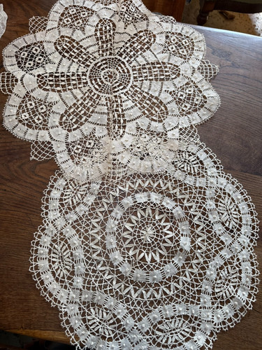 Dentelle ancienne 2 grands - dentelle,