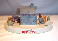 Red Rose Pet Shop with full set of 10 figurines
