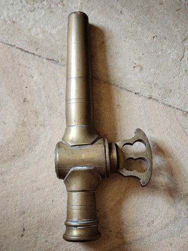 Robinet tonneau vin - vin, en