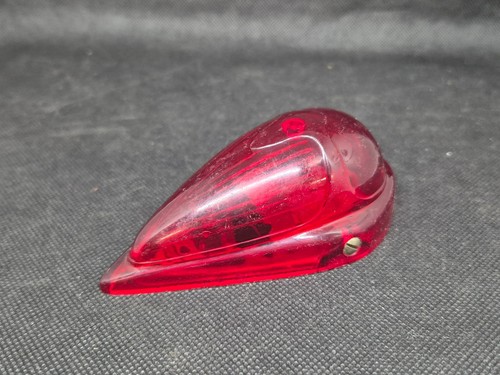 Ancien feu rouge aile auto