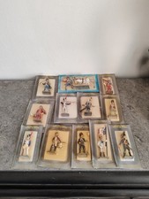 Lot 12 Soldats De Plomb De