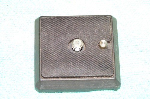 Gitzo quick release plate - release,