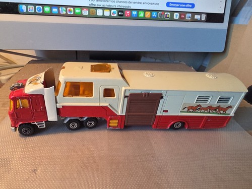 Camion transport chevaux - camion,