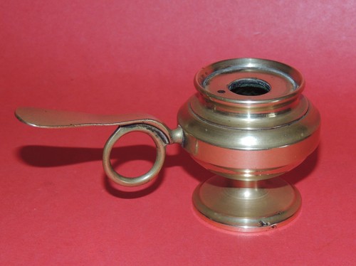 Ancienne lampe huile en - a, l'huile