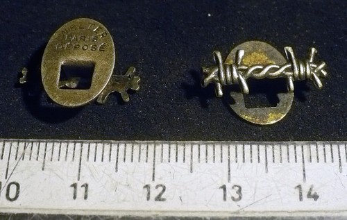 Badge insigne col prisonnier - badge,