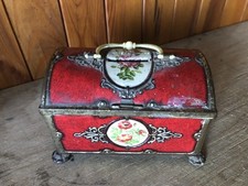 Ancienne boîte/tirelire en
