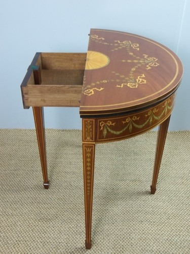 Antique mahogany inlaid demi - mahogany,