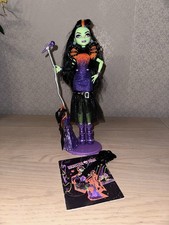poupée monster high casta