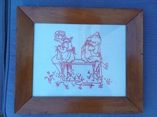  Cadre ancien en noyer massif XX ieme broderie main jeu d'enfants  