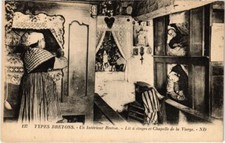 Old postcard Un Interieur Breton - bed a floors and chapel of the Virgin (1296155)