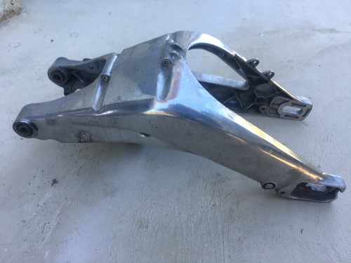 Bras oscillant pour moto - un,