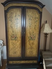 Armoire Mahogany With Drawers Or Pole Ability