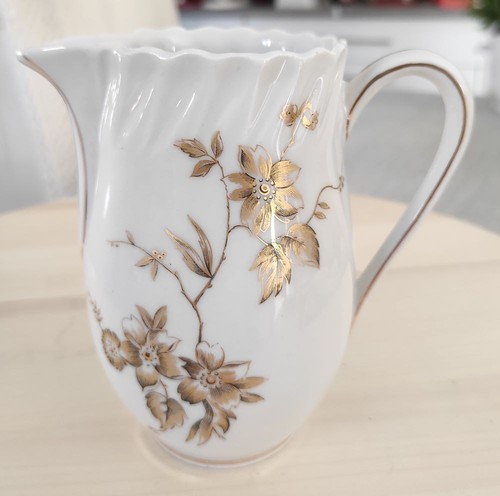 Pichet lait porcelaine - à,