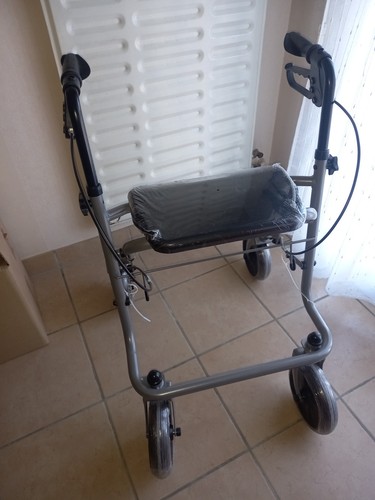 Rollator déambulateur - rollator,