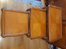 Tables gigogne en merisier massif