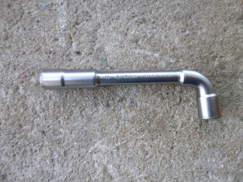 Cle pipe debouchee - cle,