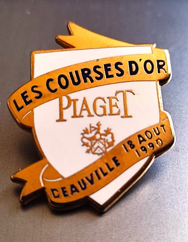 Pin montre piaget - pin's, deauville