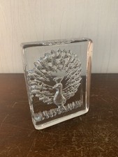 Peacock paper press in Daum France