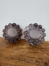 2 dessous de pieds de table – Rehausseurs en verre moulé Violet  – Années 1940