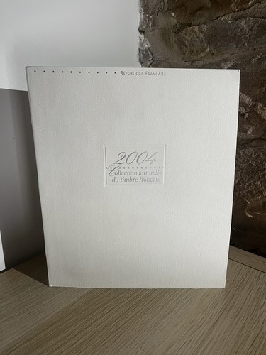 2004 livre des - 2004, timbres