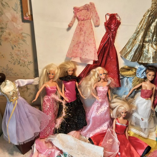 Poupées barbie averc - poupées,