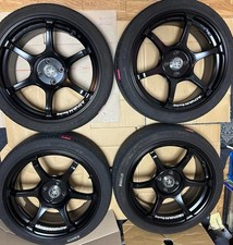 Advan Racing RG-4 17-inch tire set