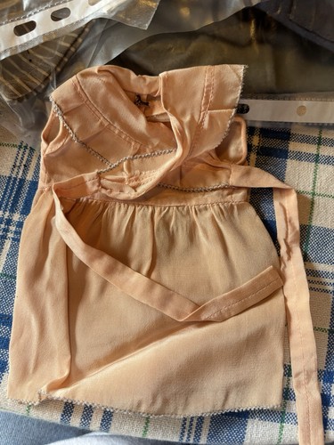 Vêtements pour poupée