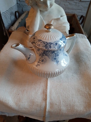 Ancienne cafetière - , ou