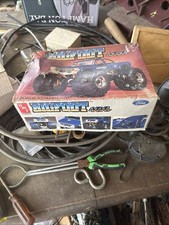 Brand New 1/25 AMT '74 Ford