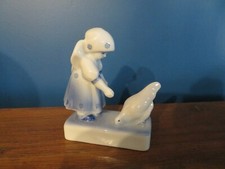 chicken and her little girl porcelain 