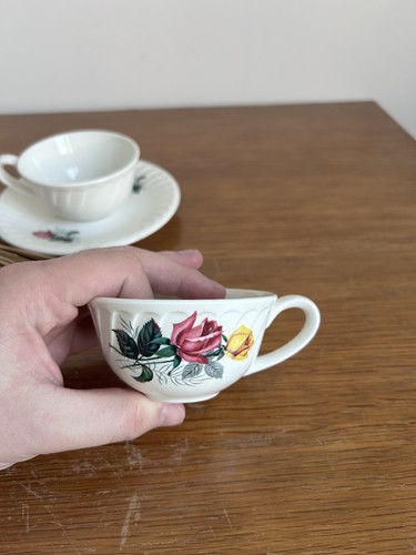 Service tasses et sous - de,