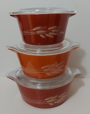 Vintage Pyrex Autumn Harvest Wheat Casserole Dish set of 3 with lids