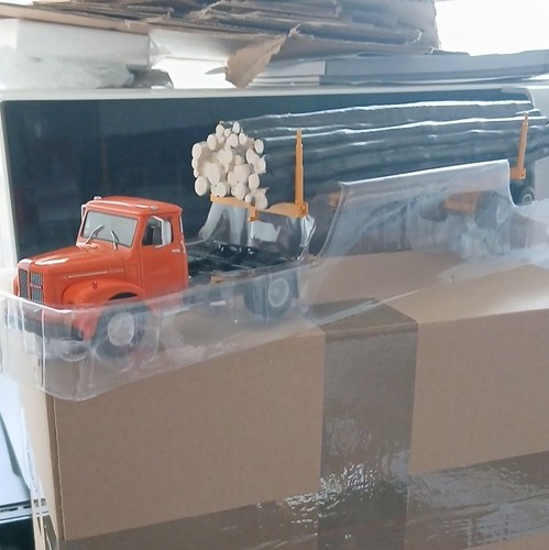 Camion vovo avec remorque - camion,