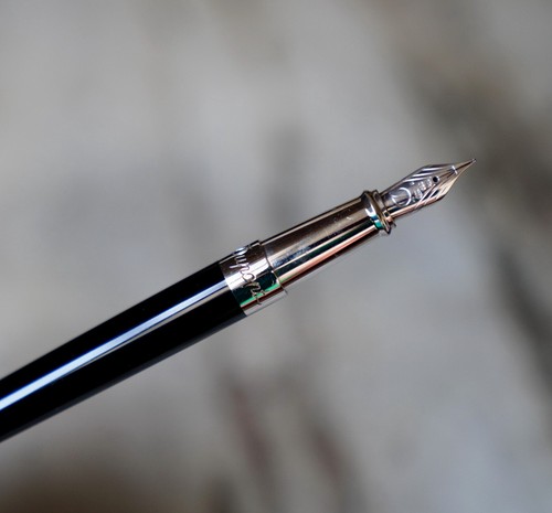 Magnifique stylo plume - plume, s.t