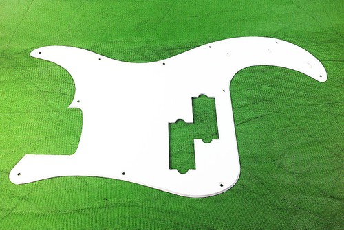 1ply pickguard with pure white - 1ply,