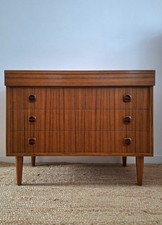 Commode coiffeuse vintage