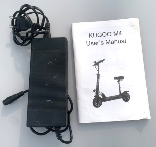 Chargeur trottinette - chargeur,