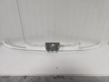 Baguette de calandre avant