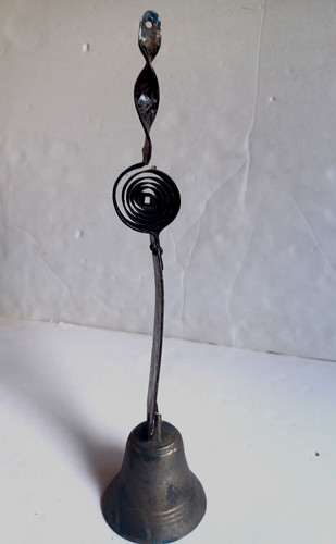 Ancienne cloche portail - de,