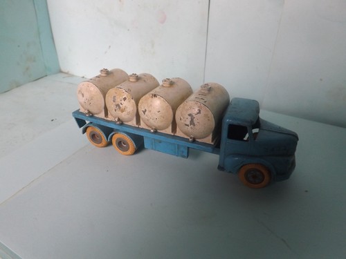 Camion laitier jrd cij - cij,