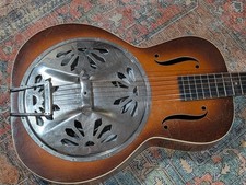 Dobro Model 25 Acoustic ROUND