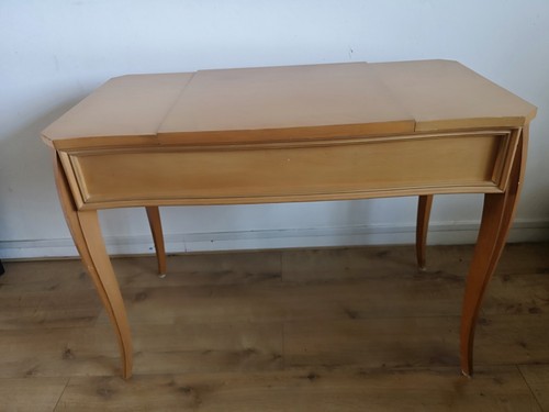 Très originale coiffeuse - originale,