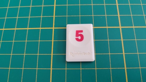 Tuile chiffre rouge jeu - 5,
