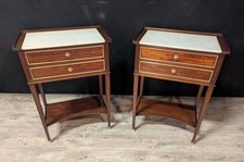 Paire de tables de chevet Louis XVI en acajou