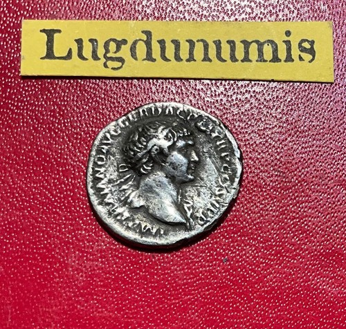 Denier trajan - denier,