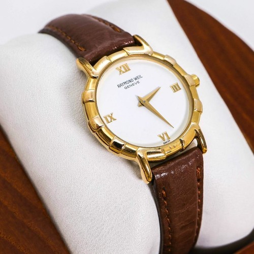 Montre quartz femme - à,