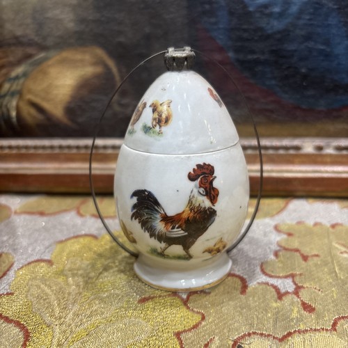 Ancien coquetier cuit oeuf - cuit,
