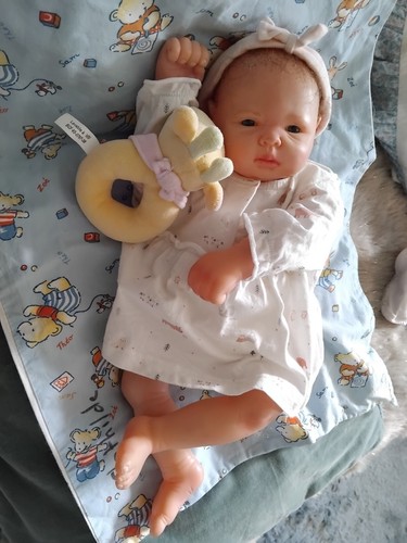 Joli bébé reborn préma - joli,