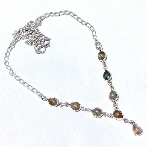 Bijou ethnique sans col - , en